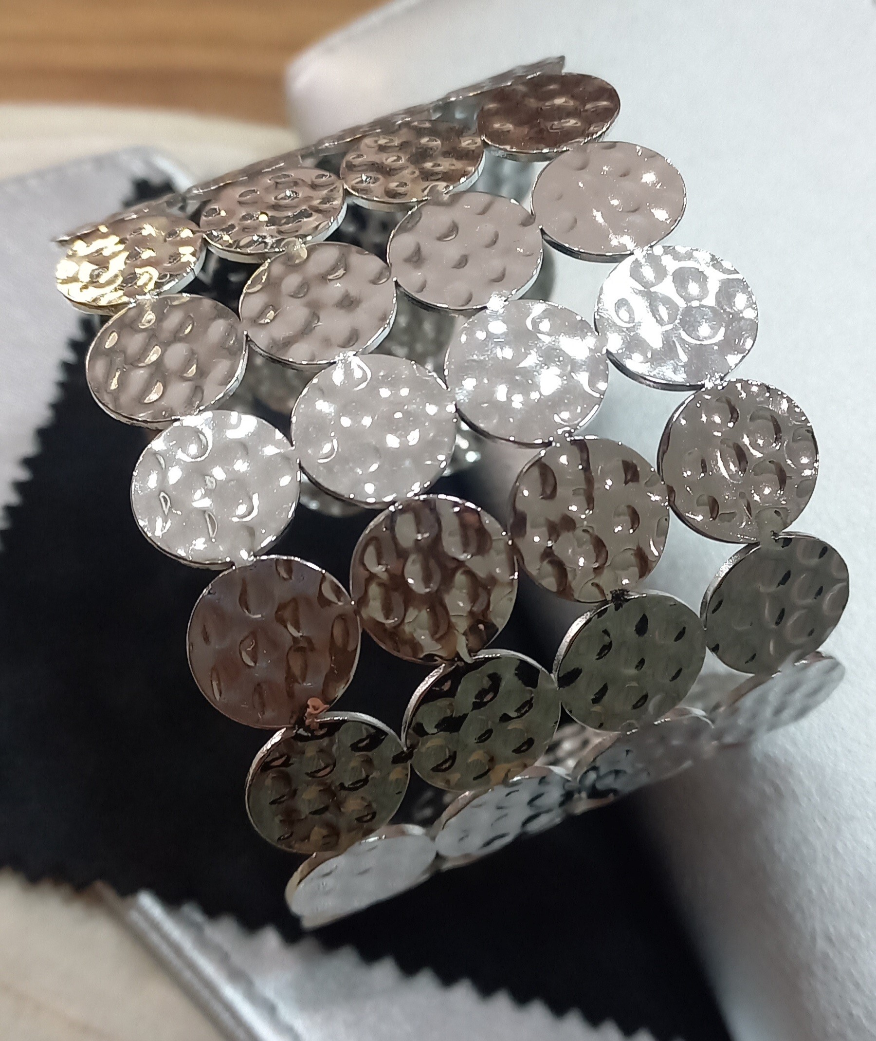 Brazalete Topos Martelados