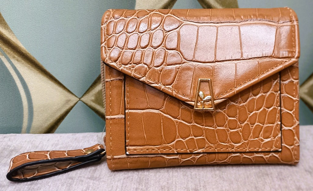 Cartera tachuela árbol